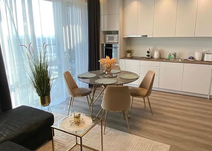 Skylum 17Th Floor Apartment